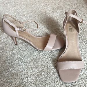 Le Château Leather Heels